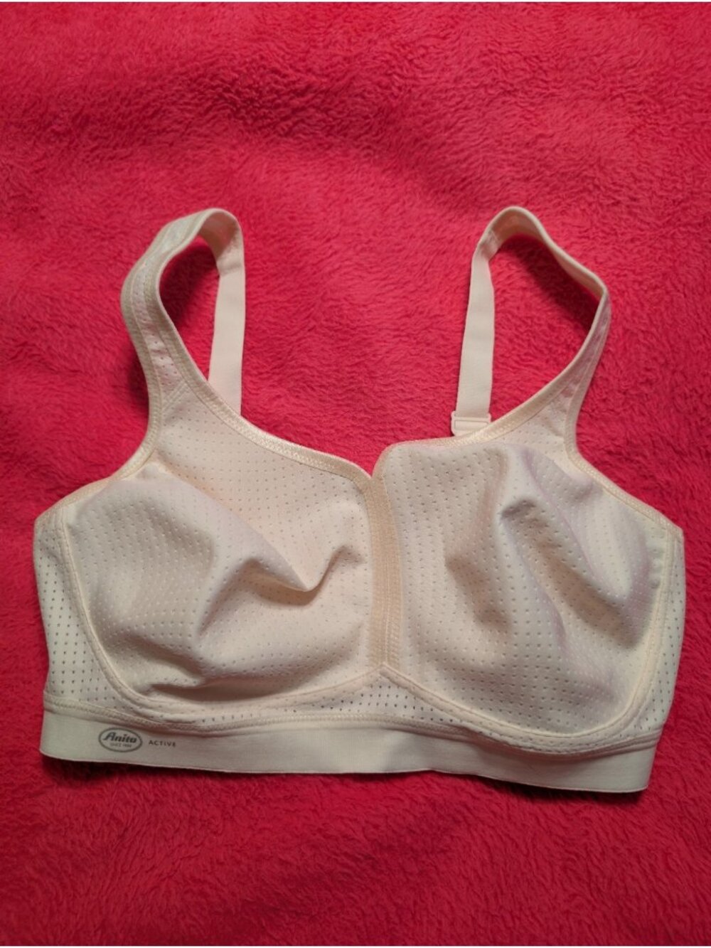 Anita Active Off White Mesh Wireless High Impact Sports Bra 36E USA 36 5566 107